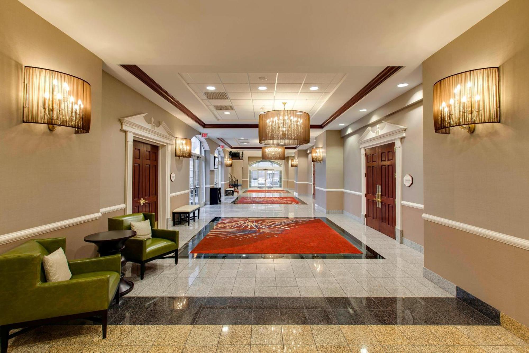 Chicago Marriott Midway Hotel Bedford Park Exterior photo