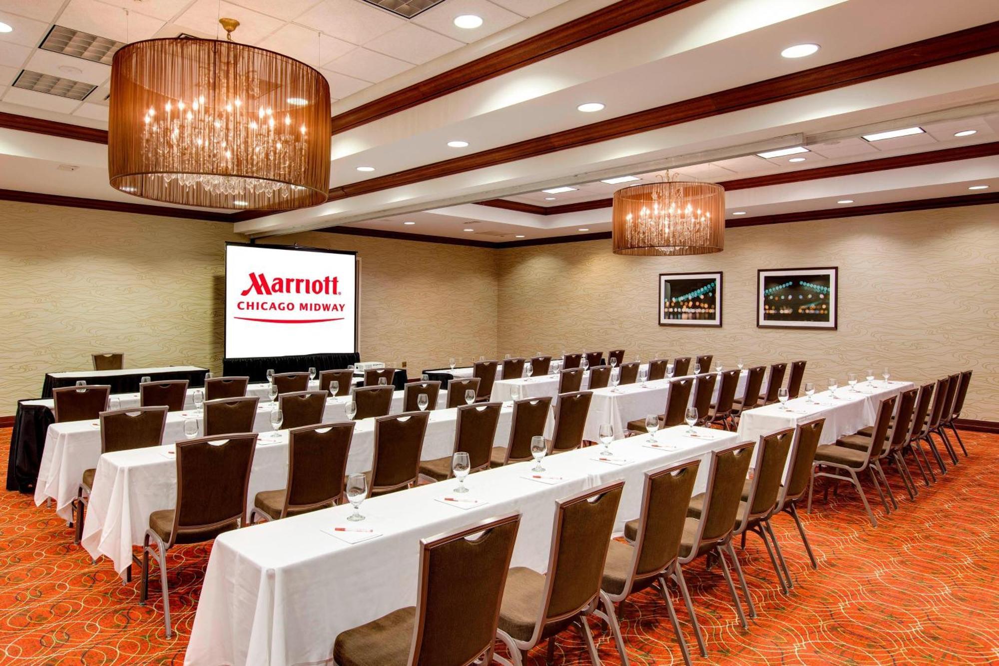 Chicago Marriott Midway Hotel Bedford Park Exterior photo