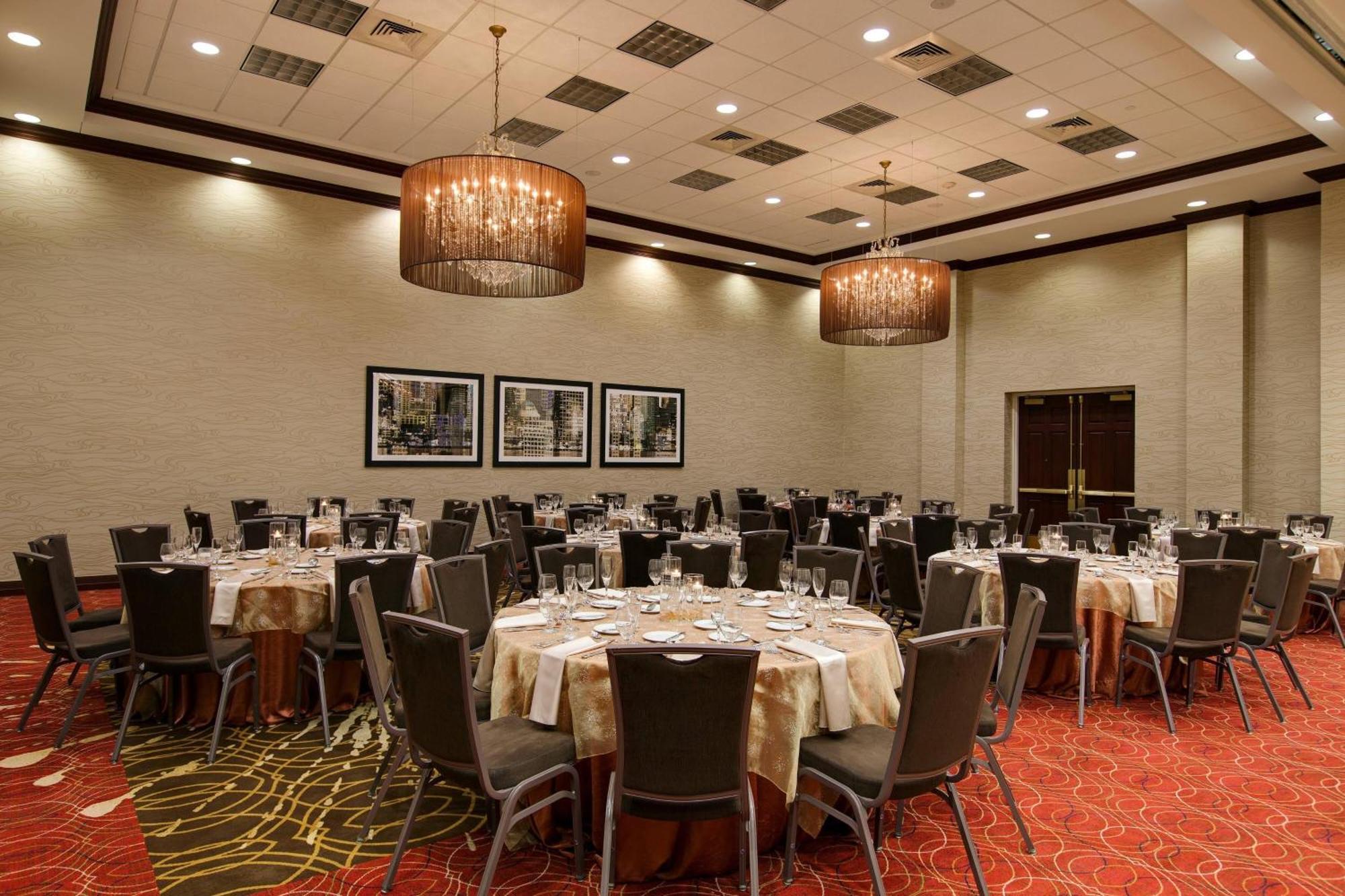 Chicago Marriott Midway Hotel Bedford Park Exterior photo