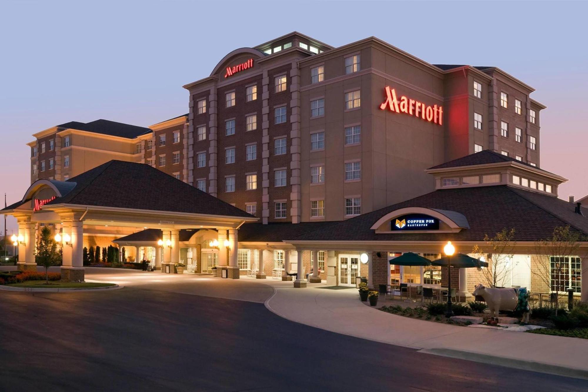 Chicago Marriott Midway Hotel Bedford Park Exterior photo