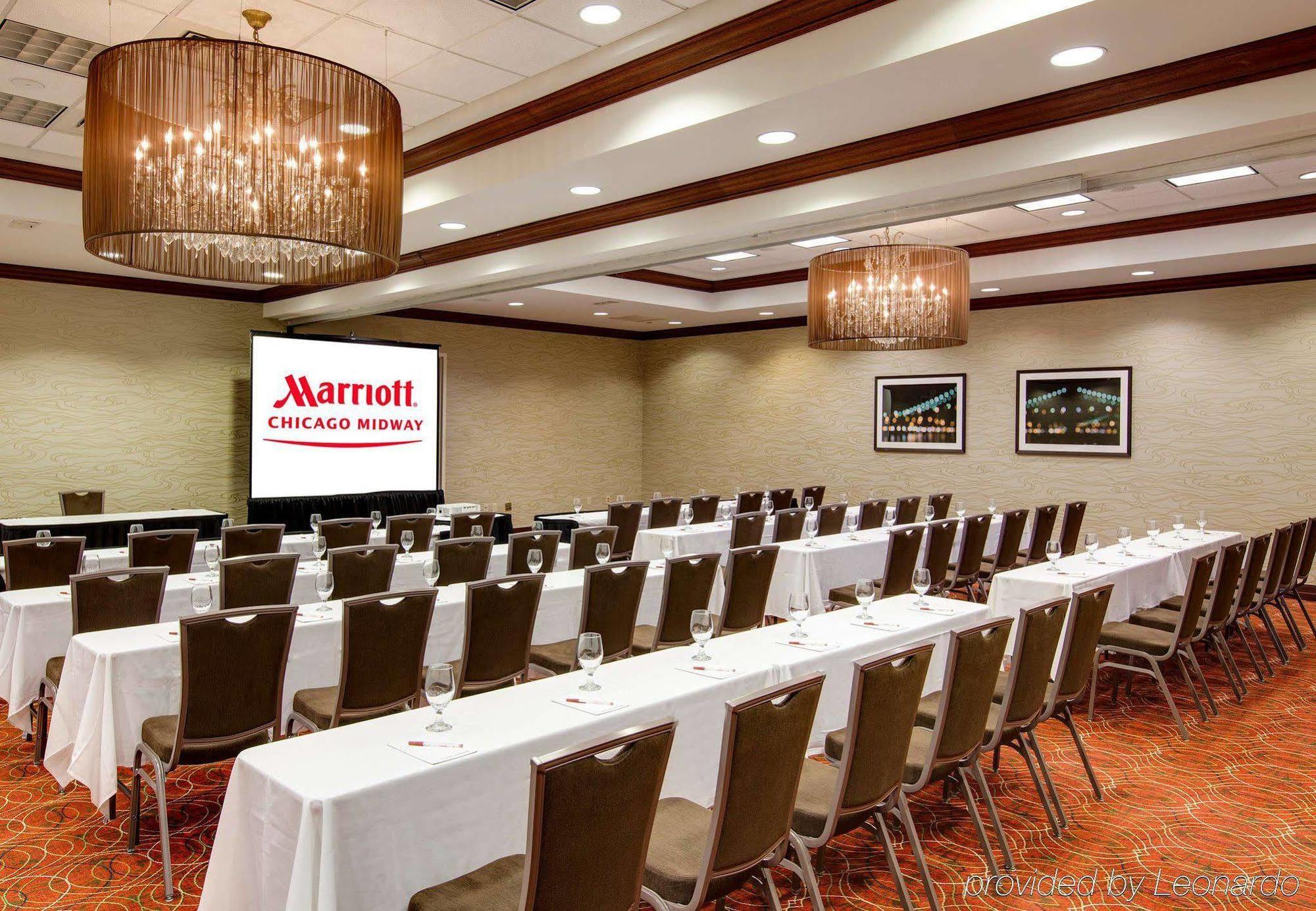 Chicago Marriott Midway Hotel Bedford Park Exterior photo