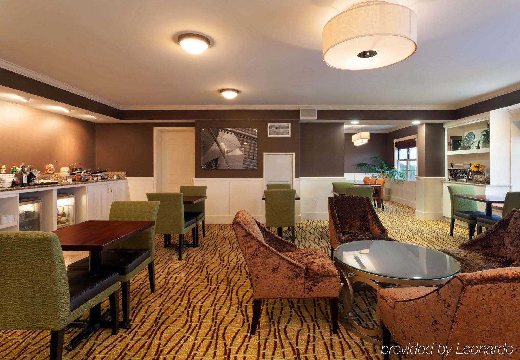 Chicago Marriott Midway Hotel Bedford Park Exterior photo