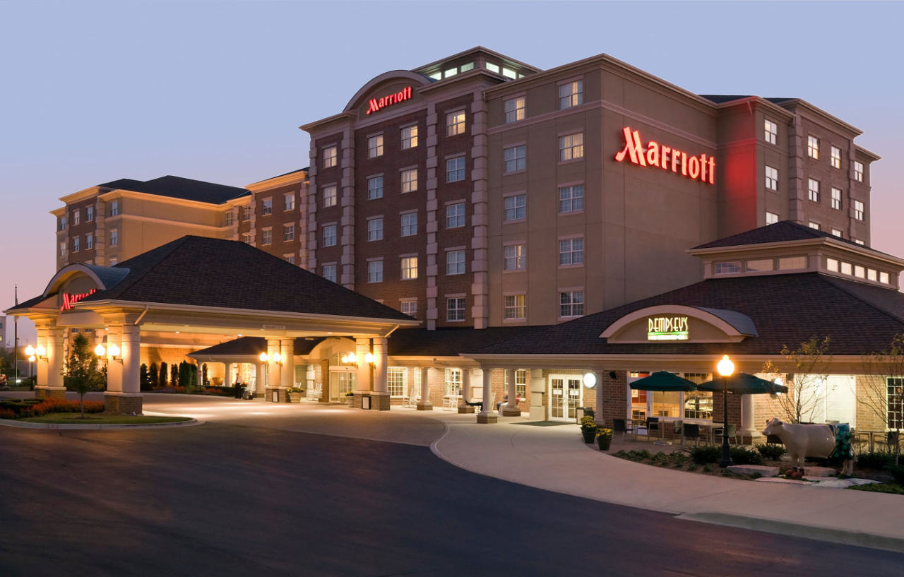 Chicago Marriott Midway Hotel Bedford Park Exterior photo