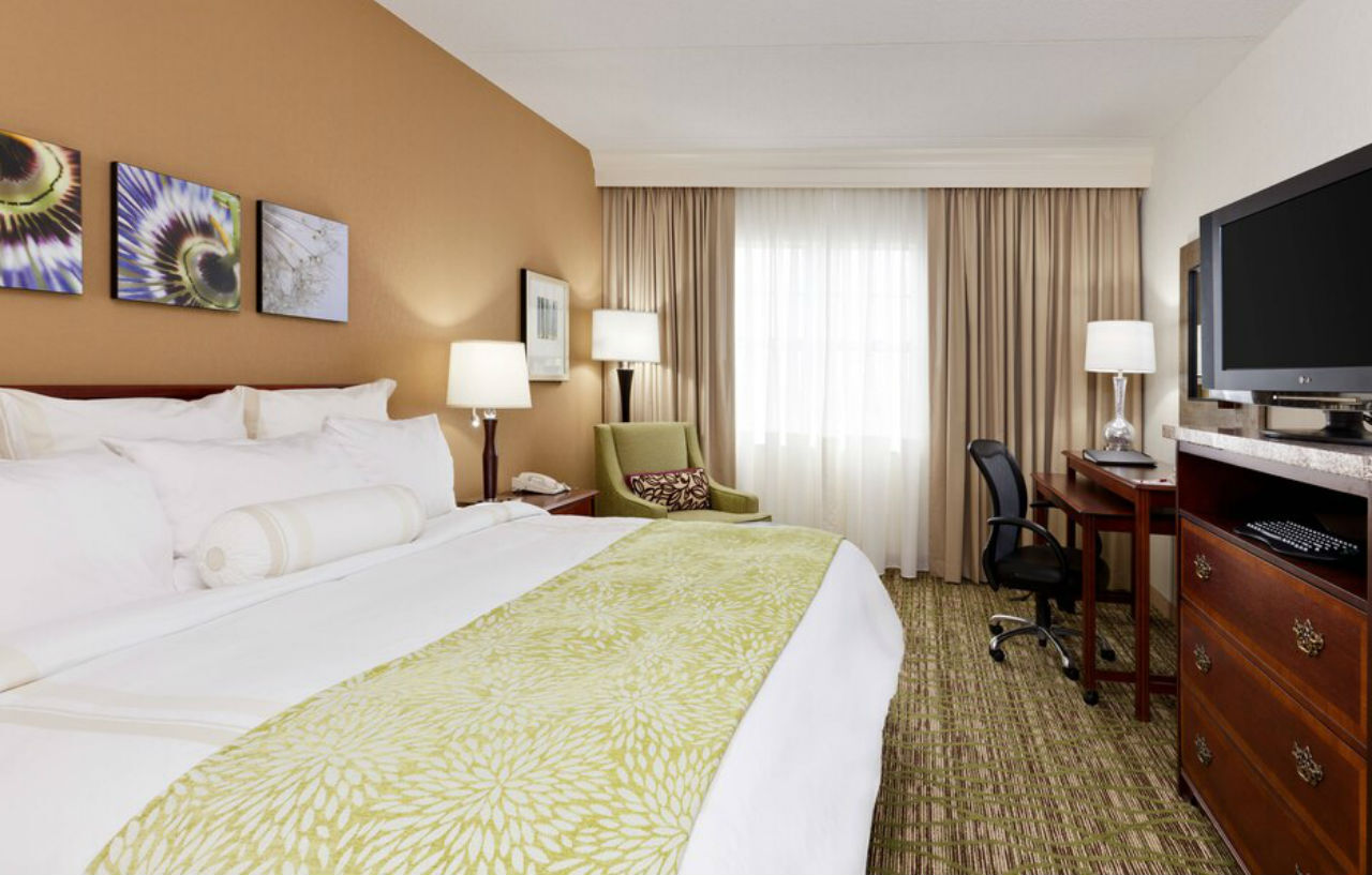 Chicago Marriott Midway Hotel Bedford Park Exterior photo